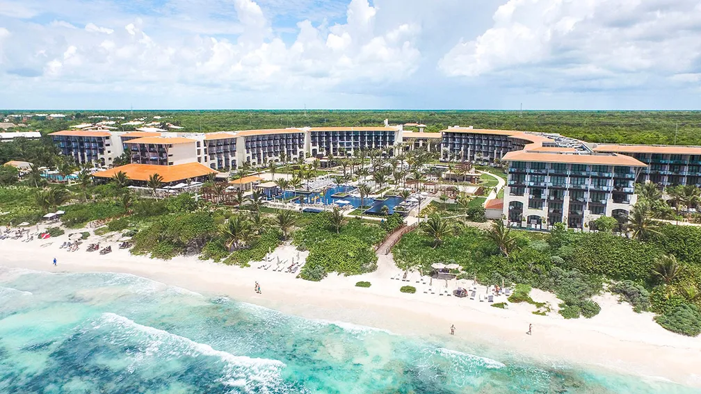 UNICO 20 87 Hotel Riviera Maya adults-only luxury resort with modern pools and beachfront accommodations in Riviera Maya.